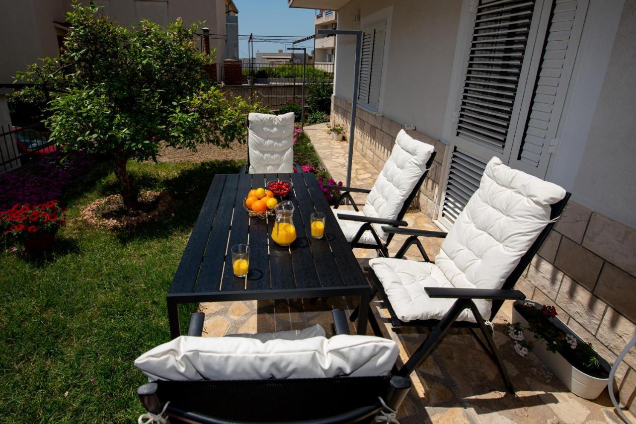 Luxury Apartment Angel Split Exterior photo