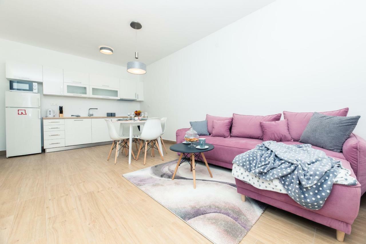 Luxury Apartment Angel Split Exterior photo
